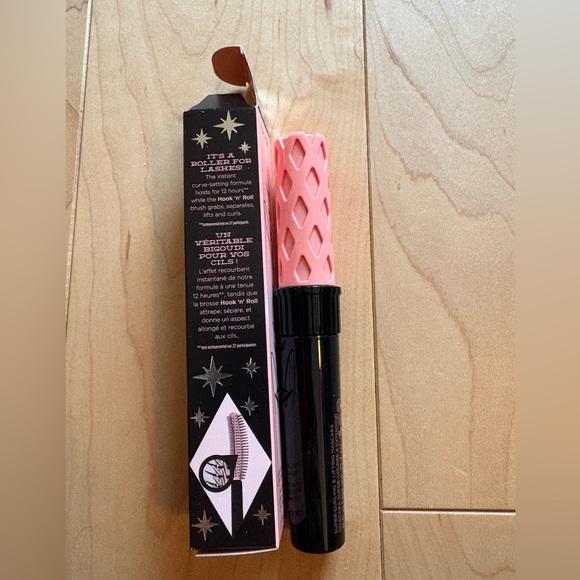 Benefit Cosmetics Roller Lash Curling and Lifting Mascara in Black - Picture 2 of 9